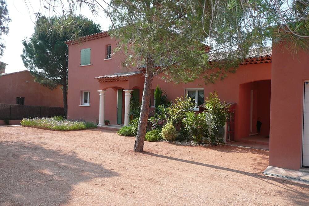 Foto 9 von 27: Schöne Apt. idealerweise in einer Villa im Kiefernwald in der Nähe von Meer.