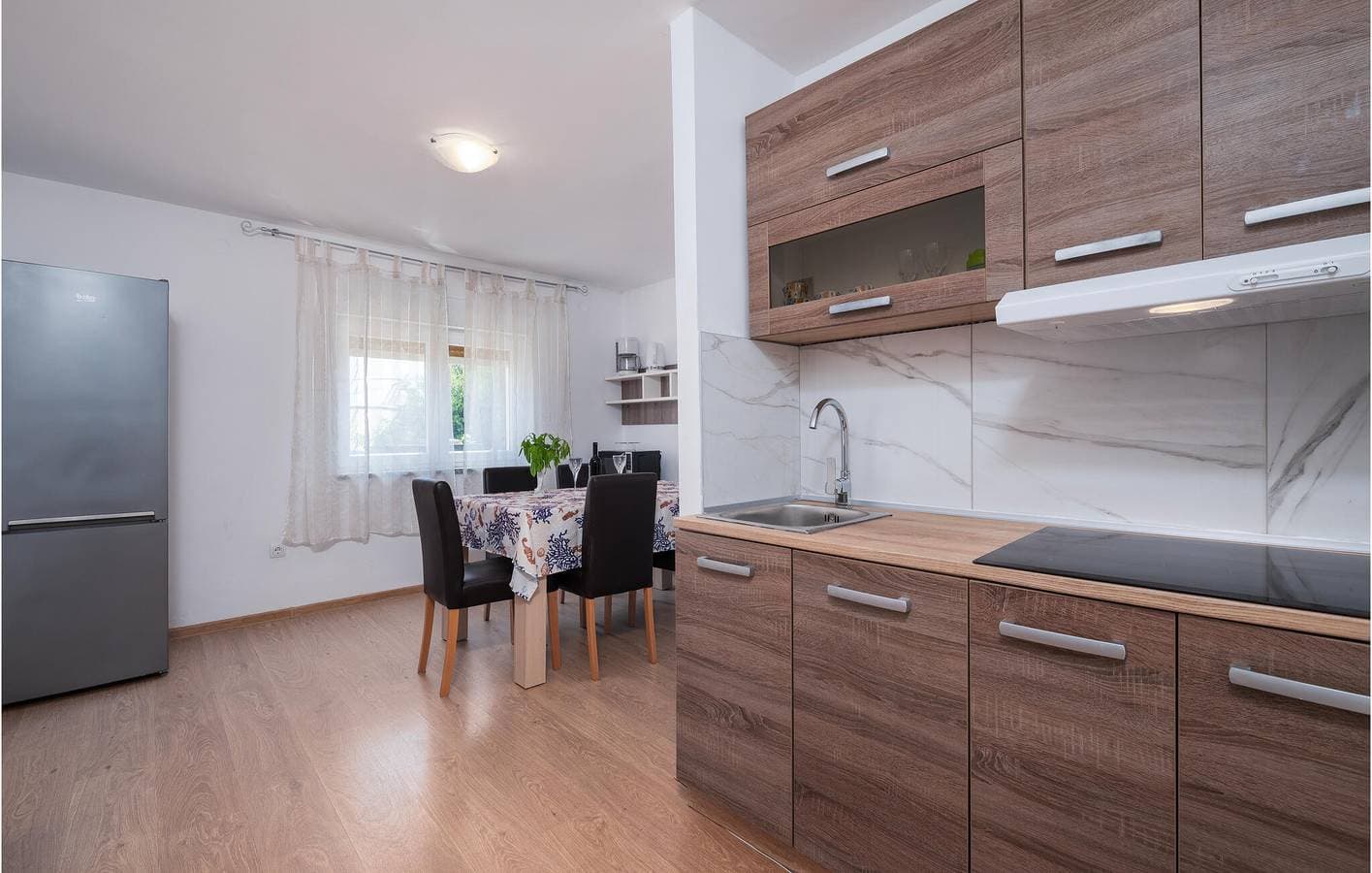 Foto 4 von 30: Charmantes 1-Zimmer-Apartment mit Terrasse, WLAN und Parkplatz, 200 m vom Strand entfernt