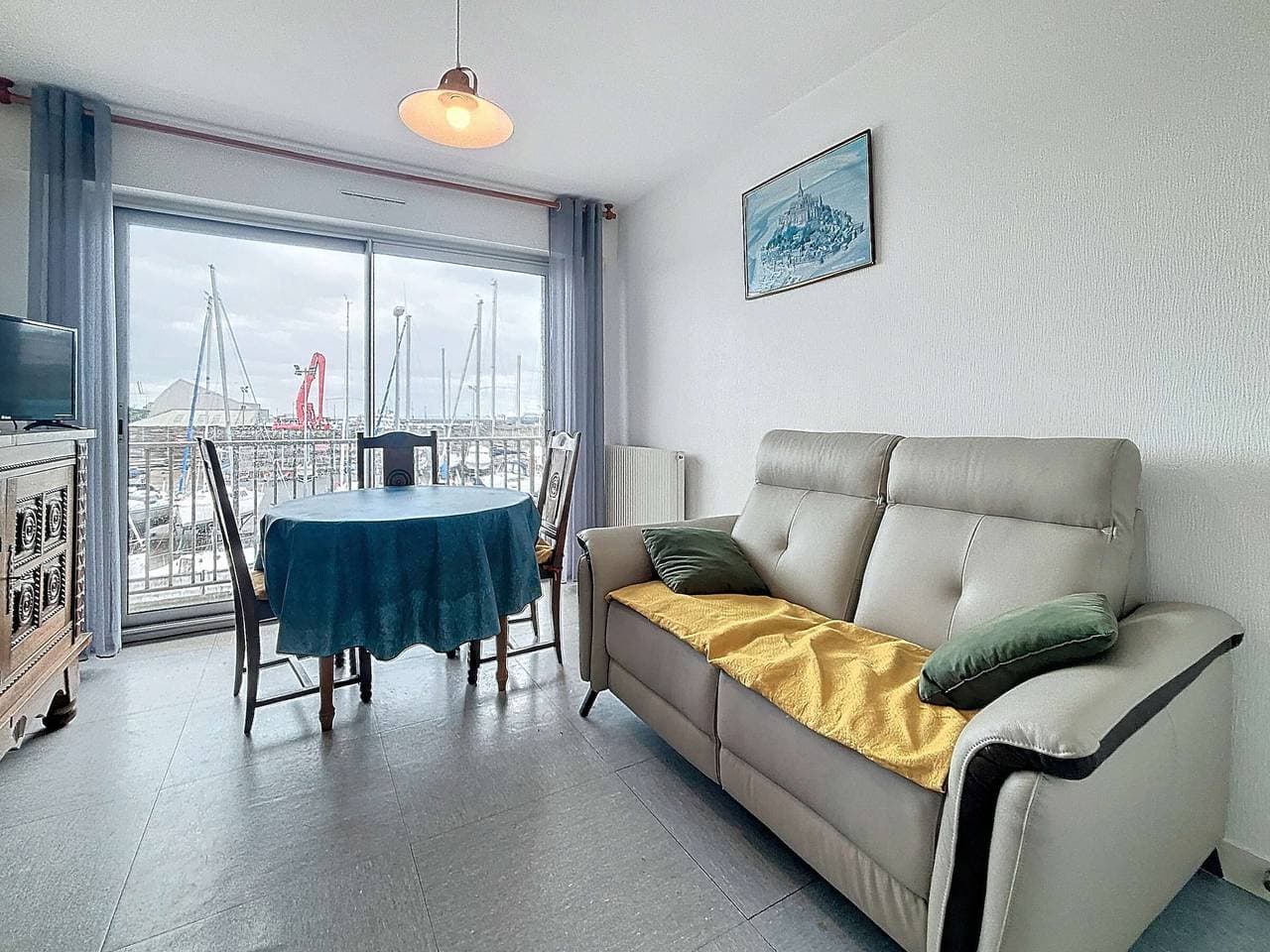 Foto 2 von 15: Wohnung mit Balkon am Hafen von Granville