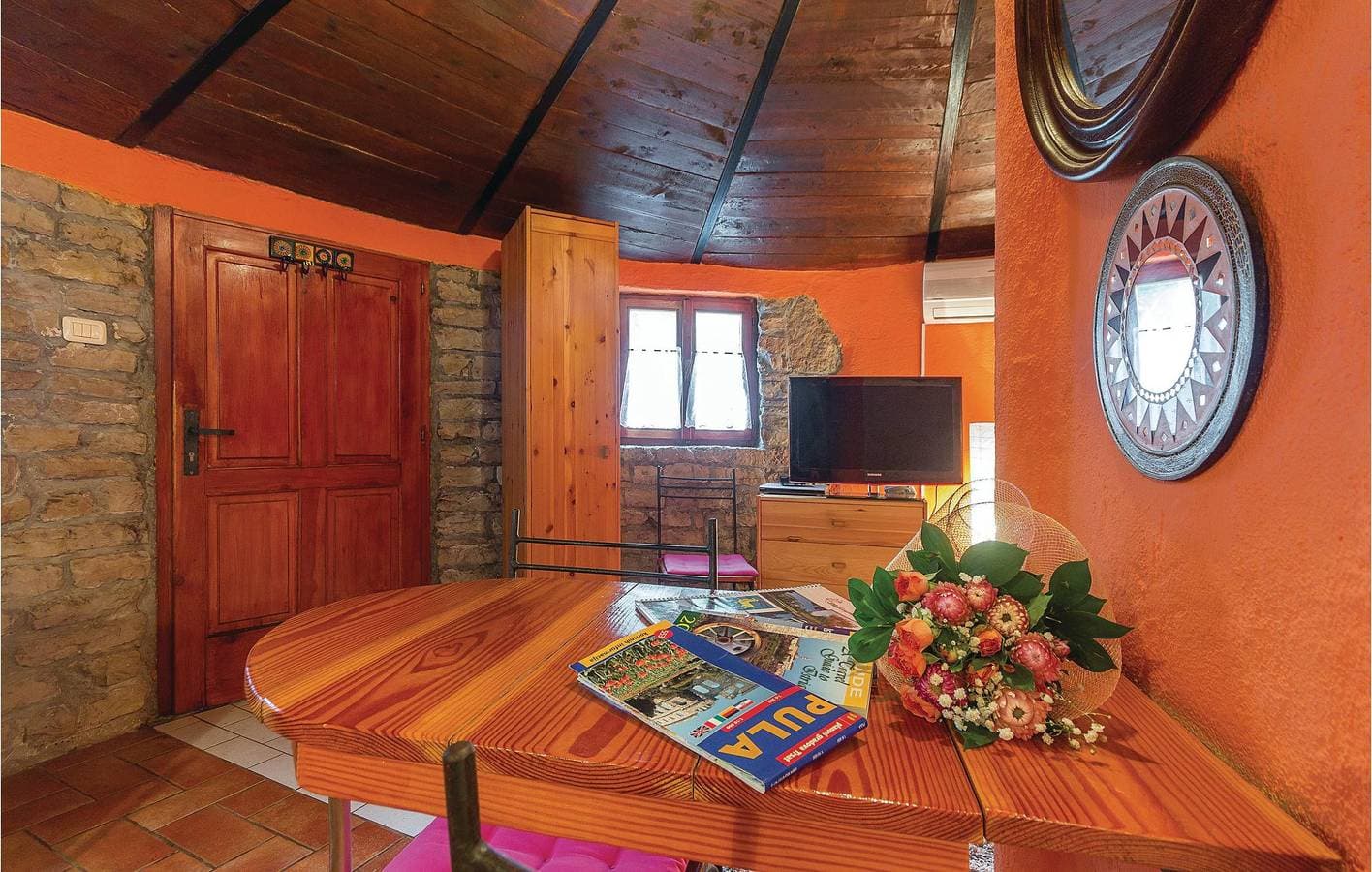 Foto 11 von 30: Charmante Ferienwohnung mit Terrasse, WLAN und Zugang zum Strand – der ideale Urlaubsort!