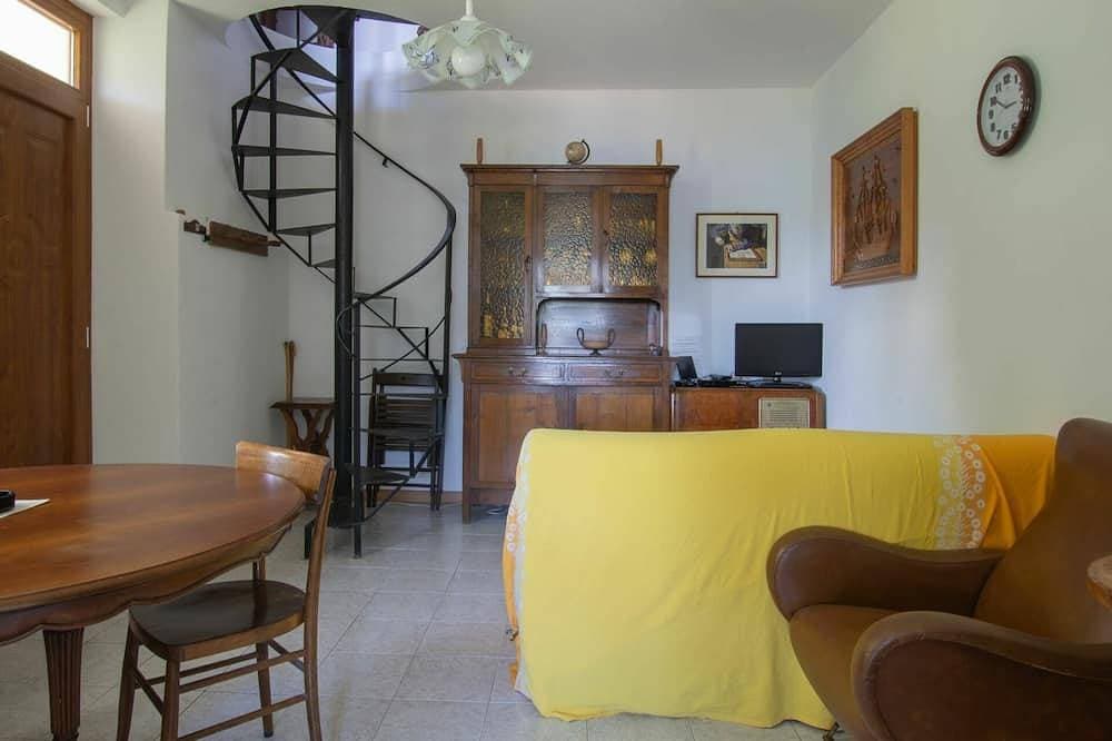 Foto 8 von 30: Schönes alleinstehendes Ferienhaus für 3 Personen mit  W-Lan, TV und Terrasse