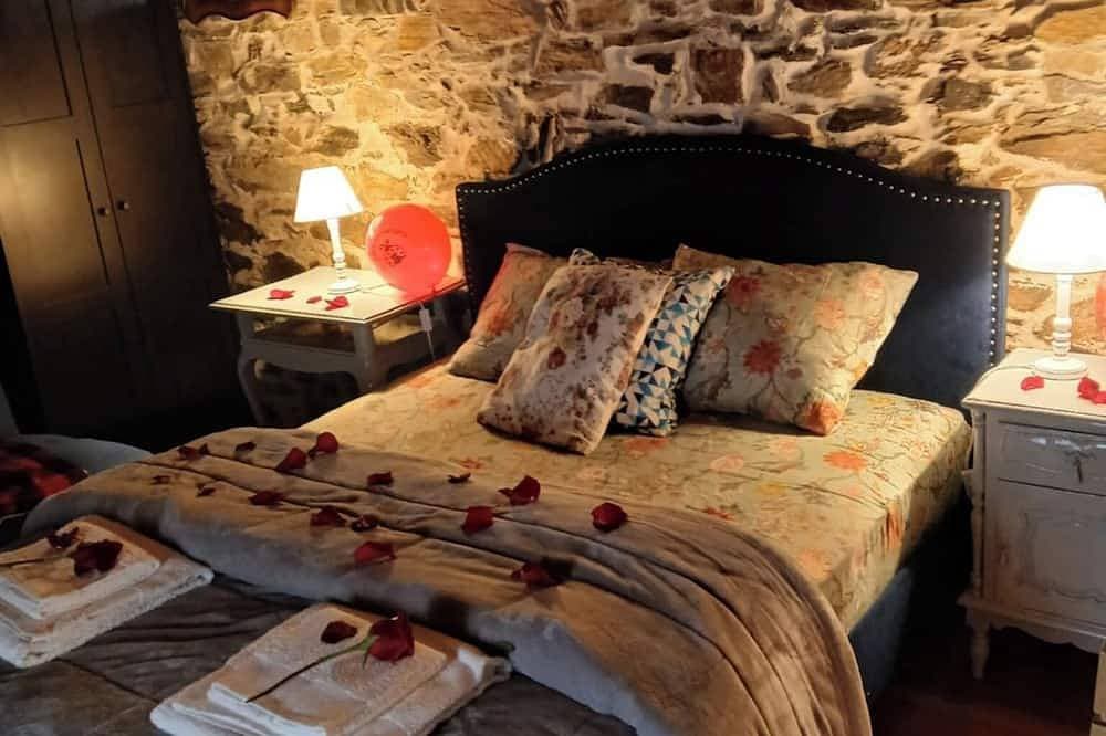 Foto 2 von 30: Relax at Ceira Cottage -Private Plunge Pool & Nature Escape