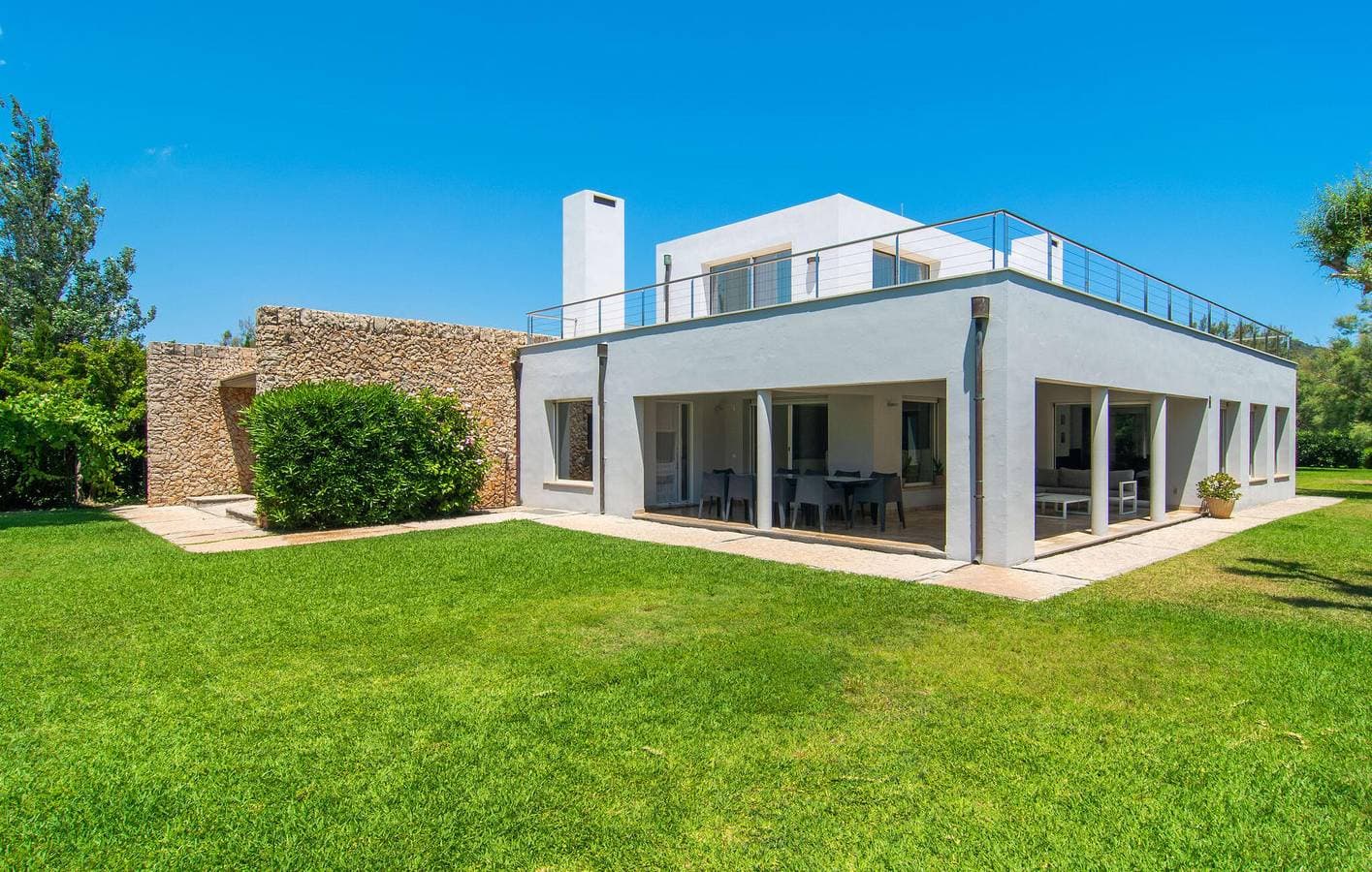 Apartment mit Meerblick, Terrasse und Pool, 100 m vom Strand Sa Marjal entfernt 1