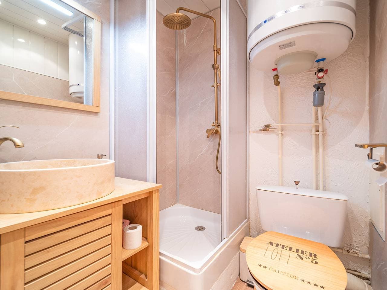 Foto 9 von 15: Gemütliches Studio-Apartment mit Balkon und Küche