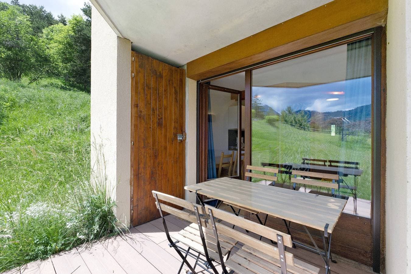 Foto 8 von 24: Ferienhaus 'Les Cimes - Blick auf Grand Veymont' mit Bergblick und privater Terrasse