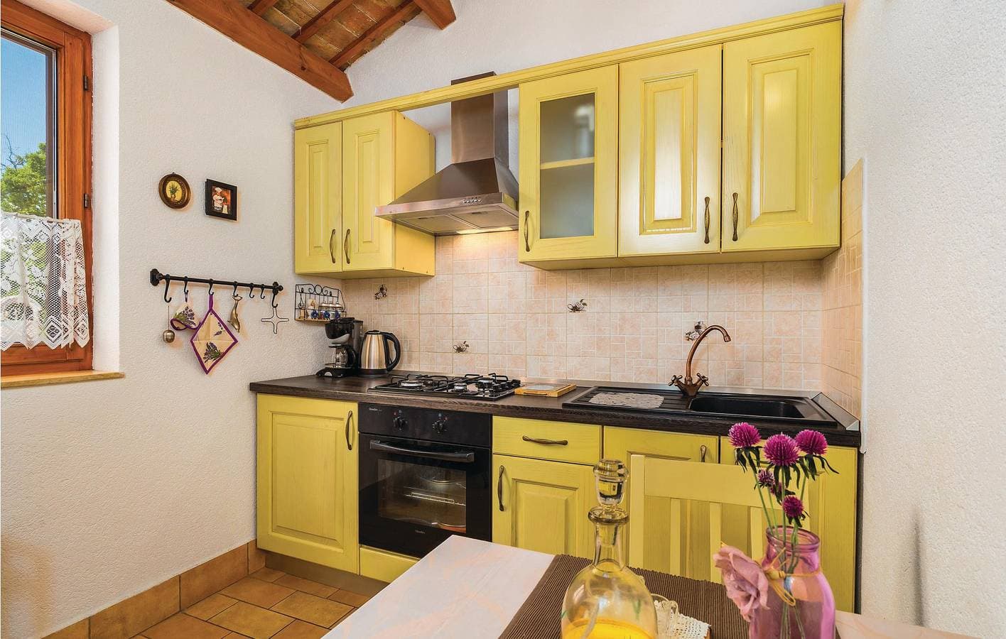 Foto 4 von 29: Gemütliche Ferienwohnung mit WLAN, Klimaanlage, Terrasse und Parkplatz