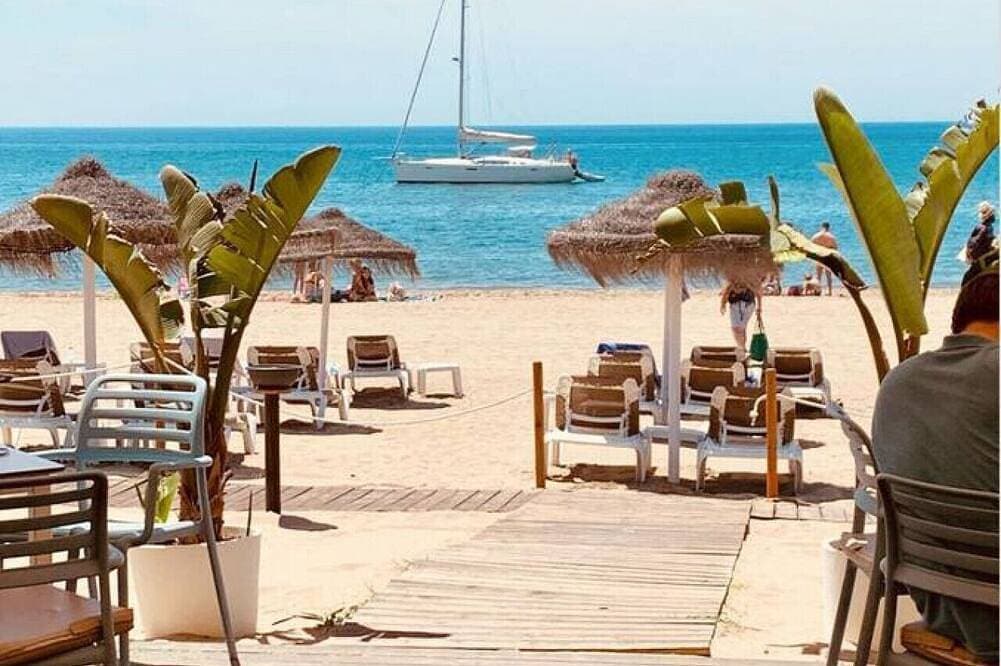 Foto 11 von 30: Paradies für Sonnenanbeter: Privater Panoramameerblick auf Marbellas besten Strand