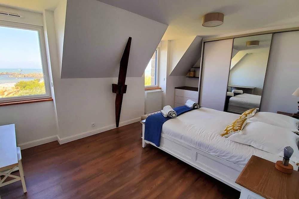Foto 6 von 30: Le Brise-Lames, privater Zugang zum Strand, Meer blick  fur 8 personen