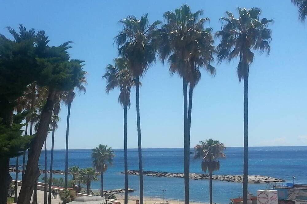 Kleines Haus am Meer 1