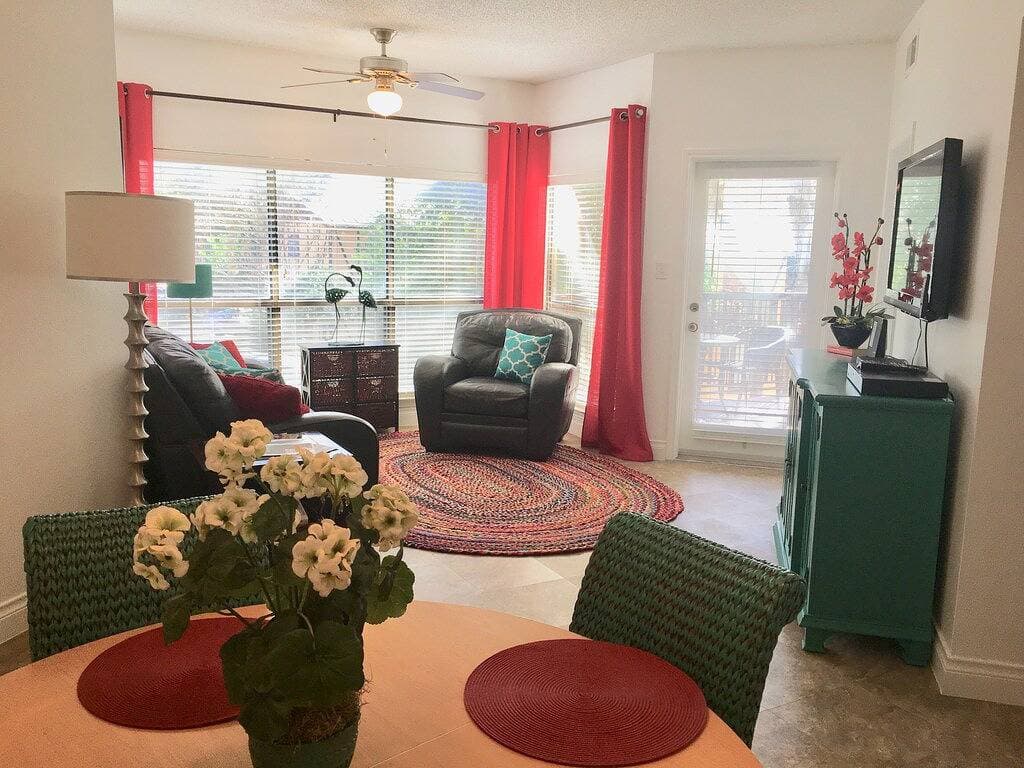 Foto 3 von 43: Frisch renovierte Cosy Comal River Condo - gegenüber der Schlitterbahn!