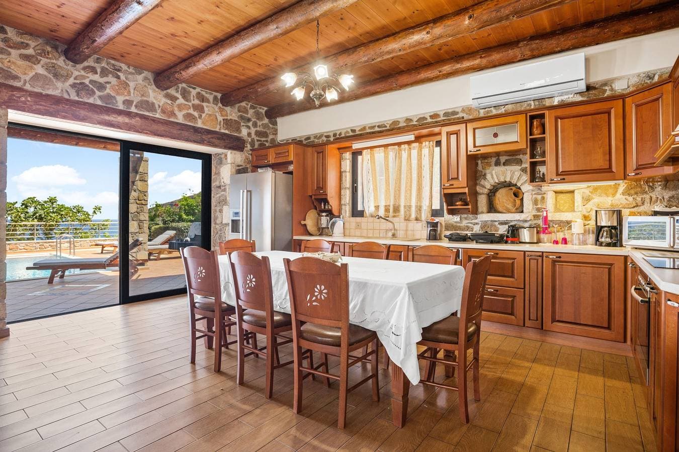 Foto 12 von 25: Villa für 6 Personen mit Balkon