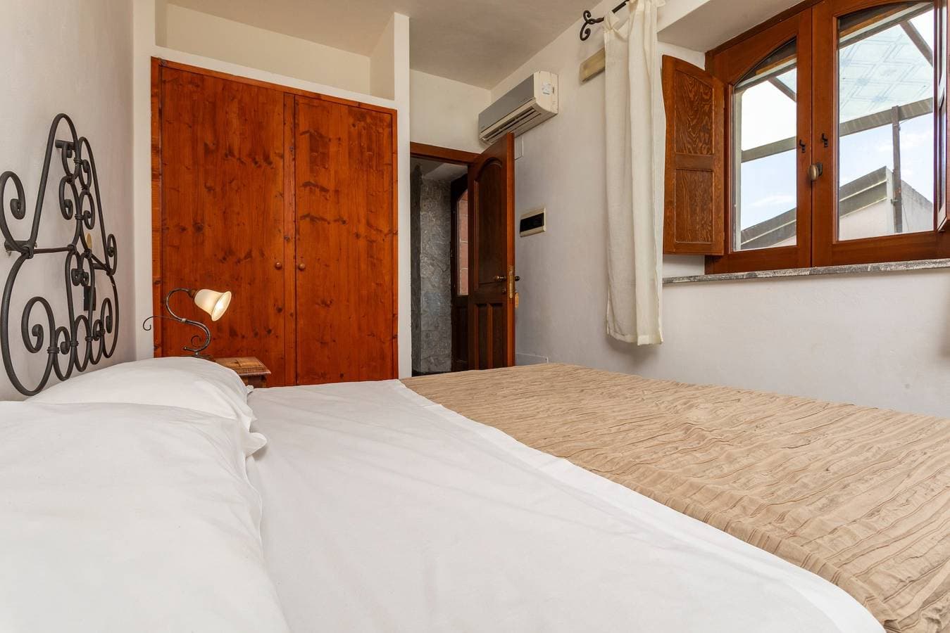 Foto 9 von 29: Zimmer 'Vicenzu' mit Bergblick, Wi-Fi, und Klimaanlage