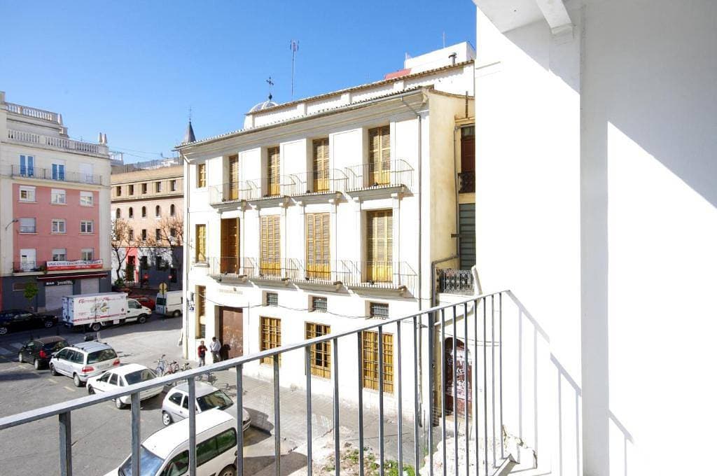 Foto 4 von 16: Reizendes Apartment mit einem Schlafzimmer, Balkon und Aussicht in Valencia