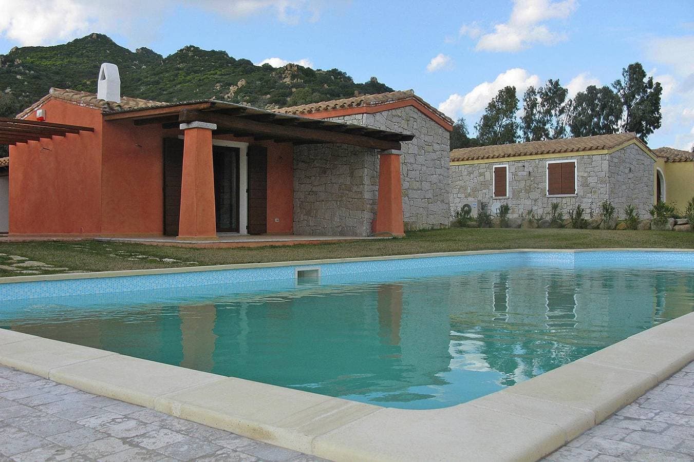 Villa in Sardinien nahe San Pietro Strand 1