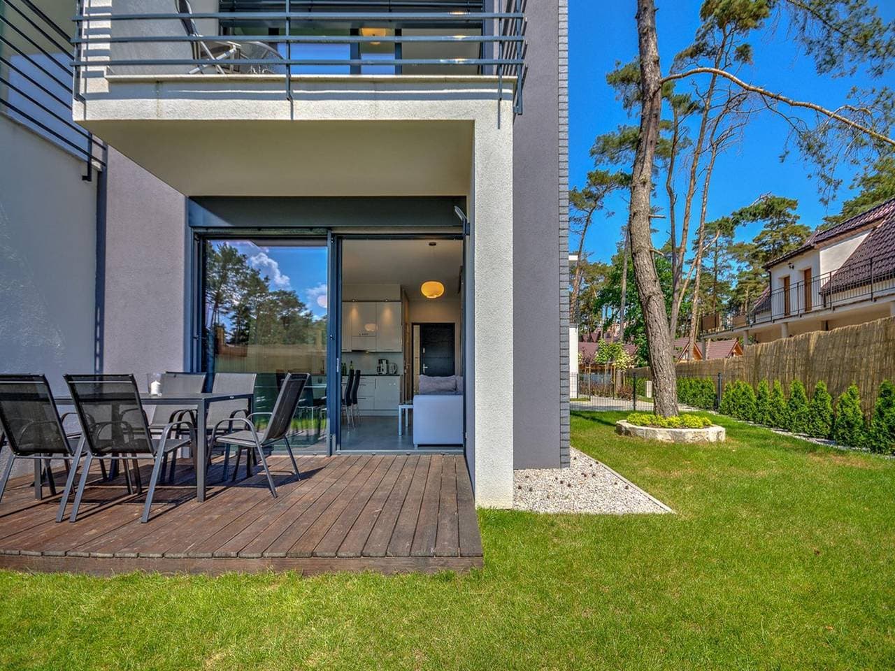Foto 7 von 31: Komfortables Ferienhaus mit Garten und Pool