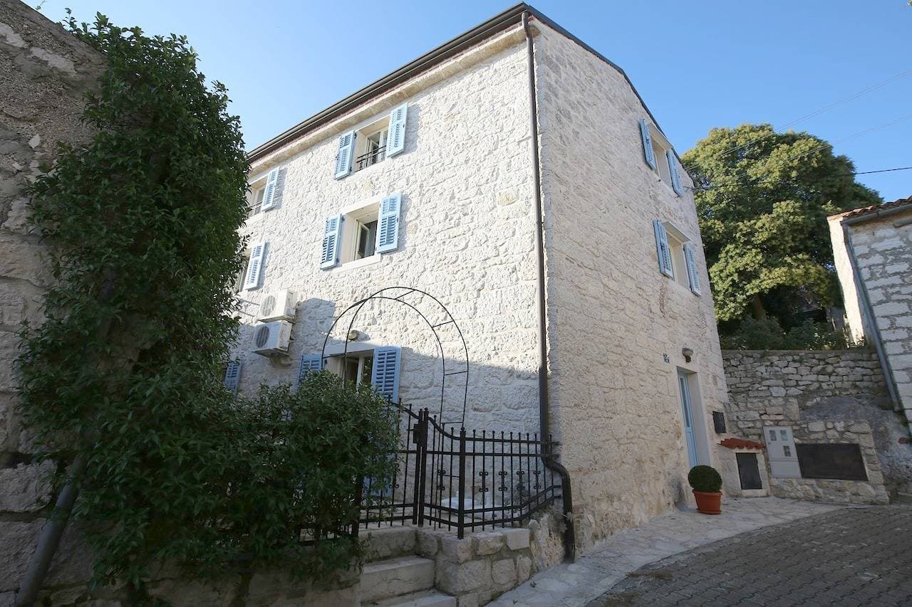 Apartament Nirvana 2-3 with terrace 1