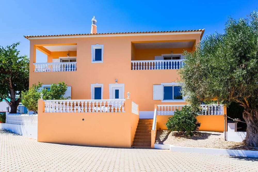 Foto 11 von 20: Superb Villa 10 Minuten von Carvoeiro und Strand, in der Nähe von Silves Golf, Total Pri