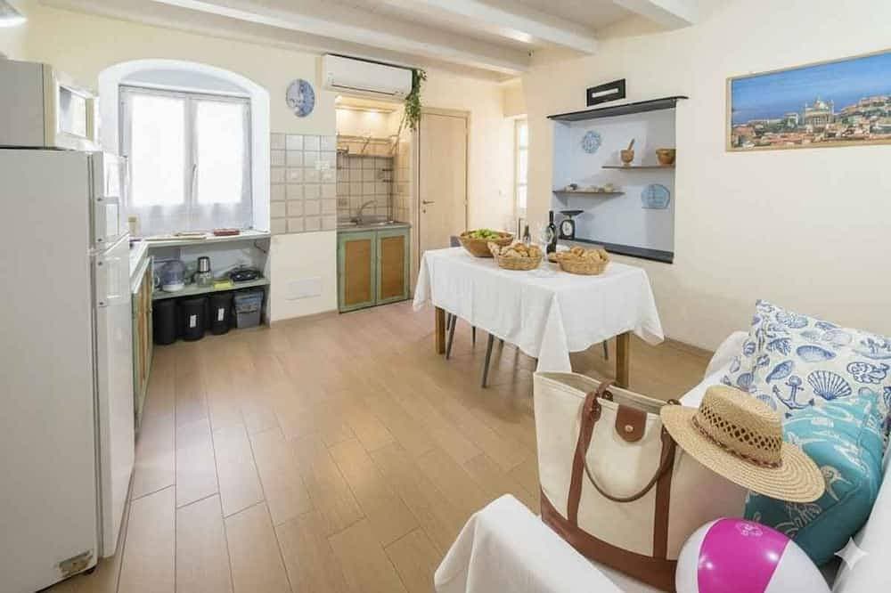 Foto 10 von 13: Ferienwohnung mit Klimaanlage und Dachterrasse mit Meerblick