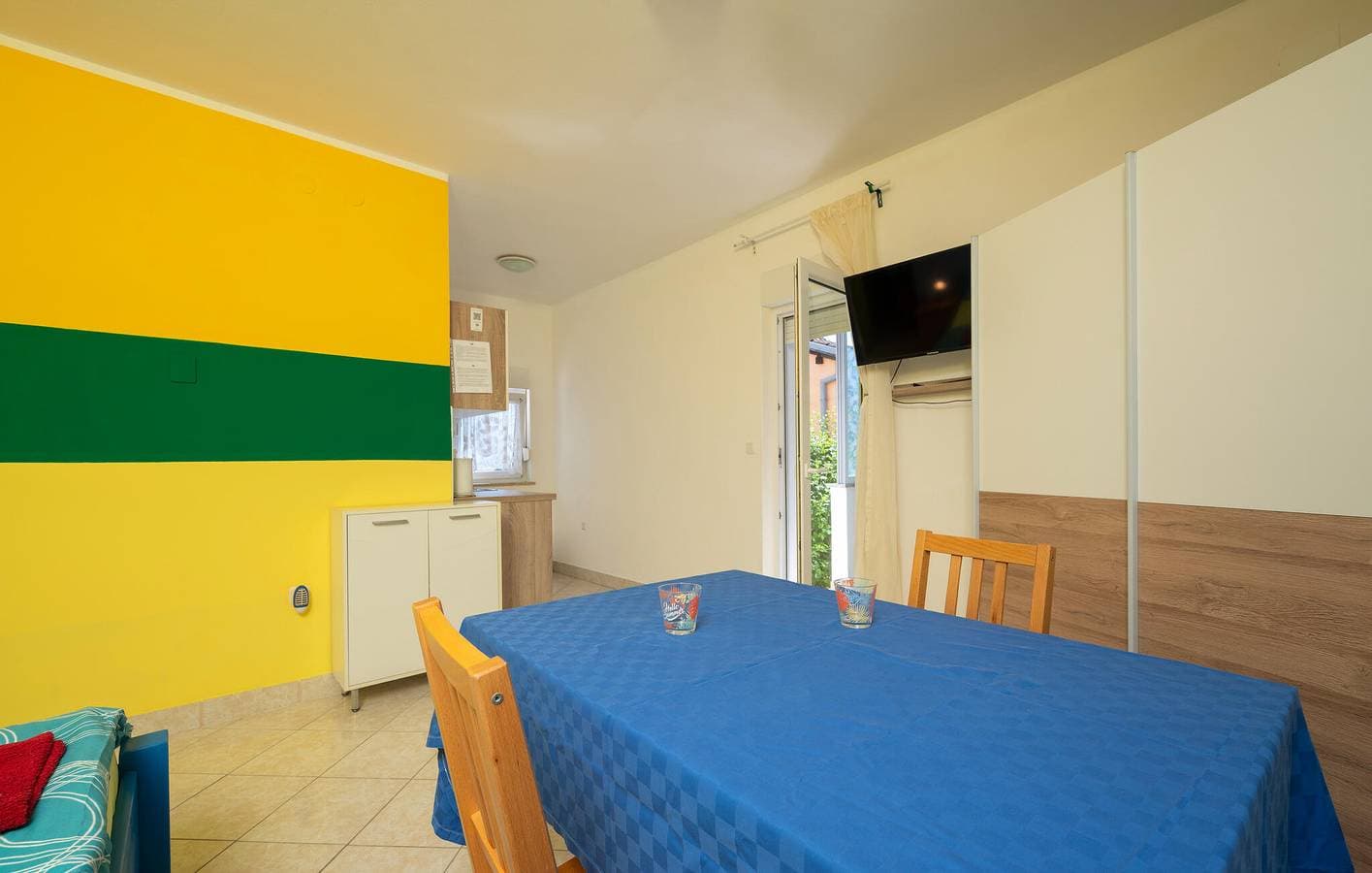 Foto 13 von 22: Gemütliche Ferienwohnung mit Terrasse, WLAN und Parkplatz in der Nähe der Küste und des Stadtzentrums
