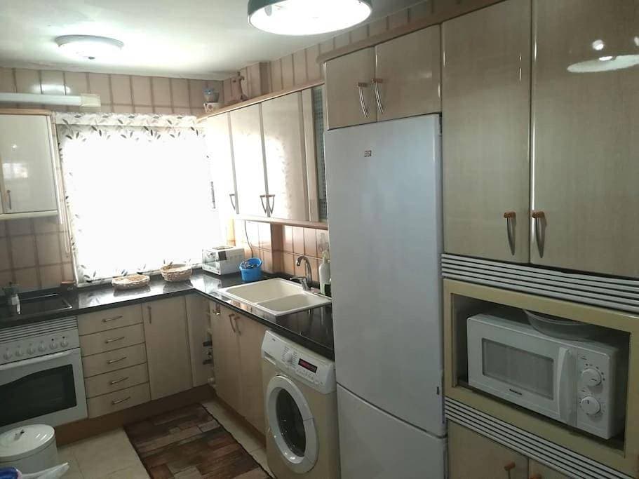 Foto 13 von 16: Two-Bedroom Apartment with Balcony and Sea View