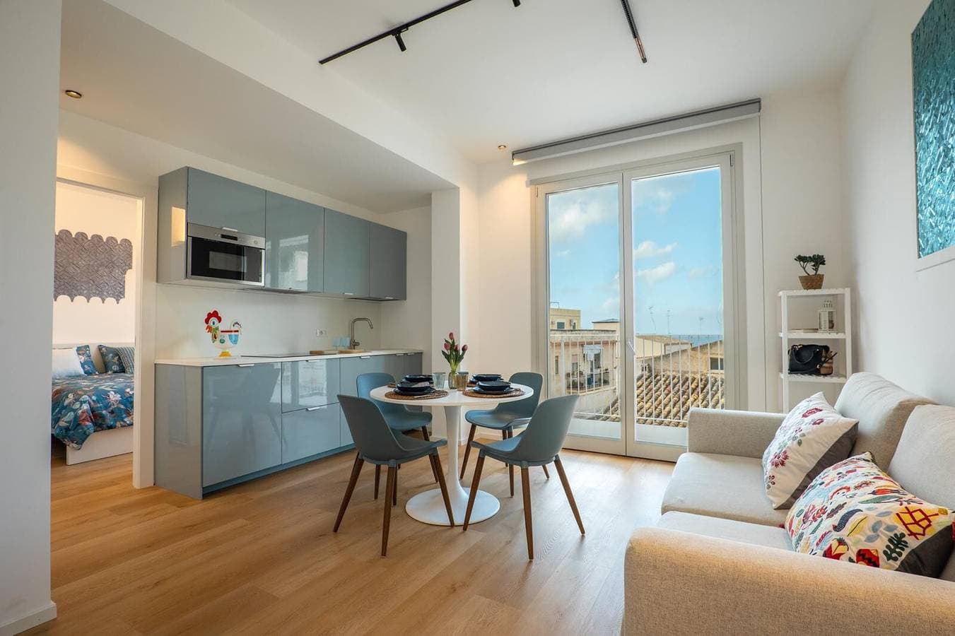 Foto 3 von 42: Ferienwohnung 'Terrazza Marconi' mit Meerblick, WLAN und Klimaanlage