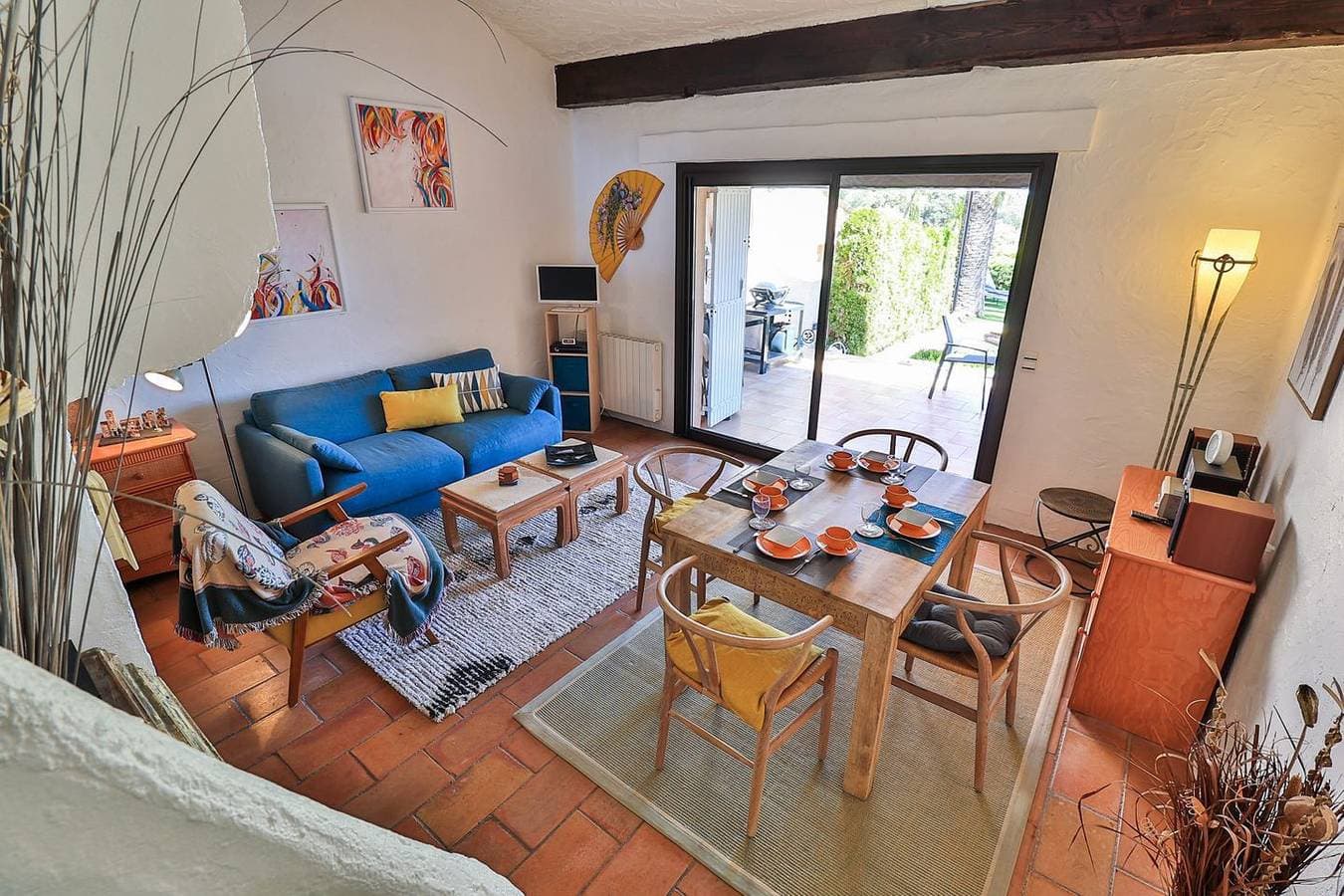 Foto 4 von 17: Provenzalisches Haus für 3 Personen, Terrasse, Garten, Meerblick, Grill