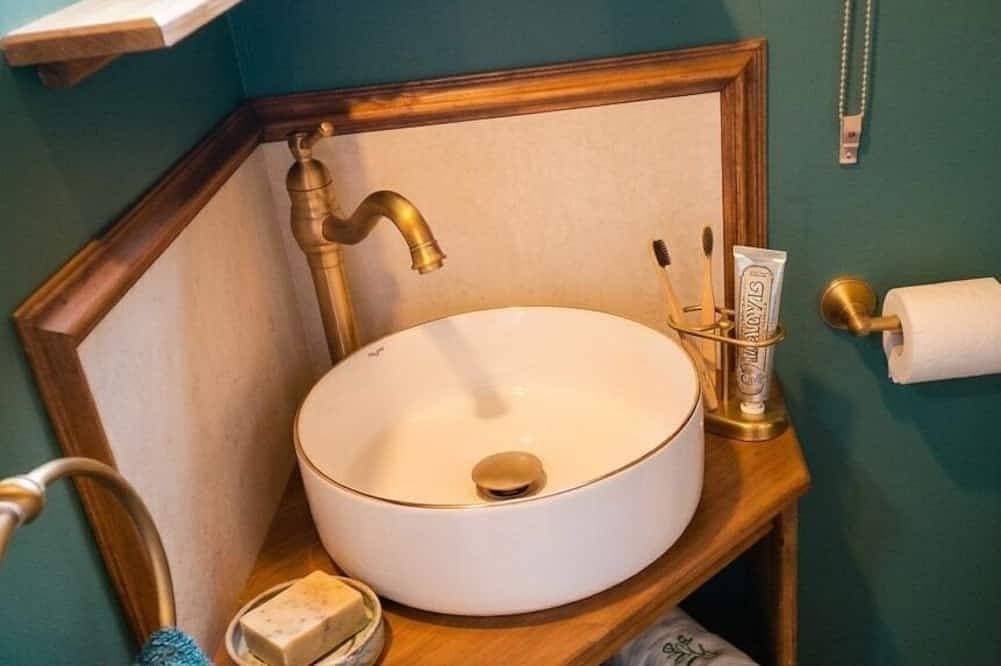 Foto 7 von 22: Tiny house-Eigenes Badezimmer