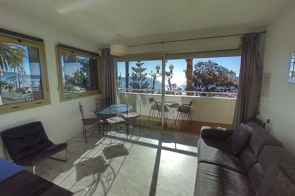 Foto 3 von 26: 7 Promenade des Anglais-City Centre Nice Beach Apartment and roof pool