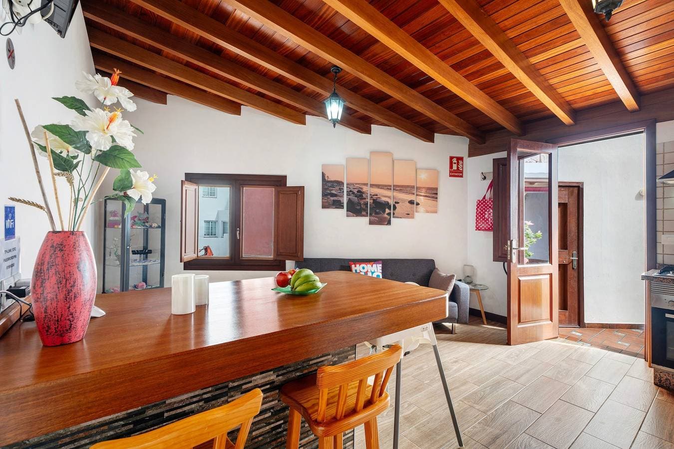 Foto 13 von 26: Ferienwohnung 'Casa Frente Al Mar La Ponderosa' mit Meerblick