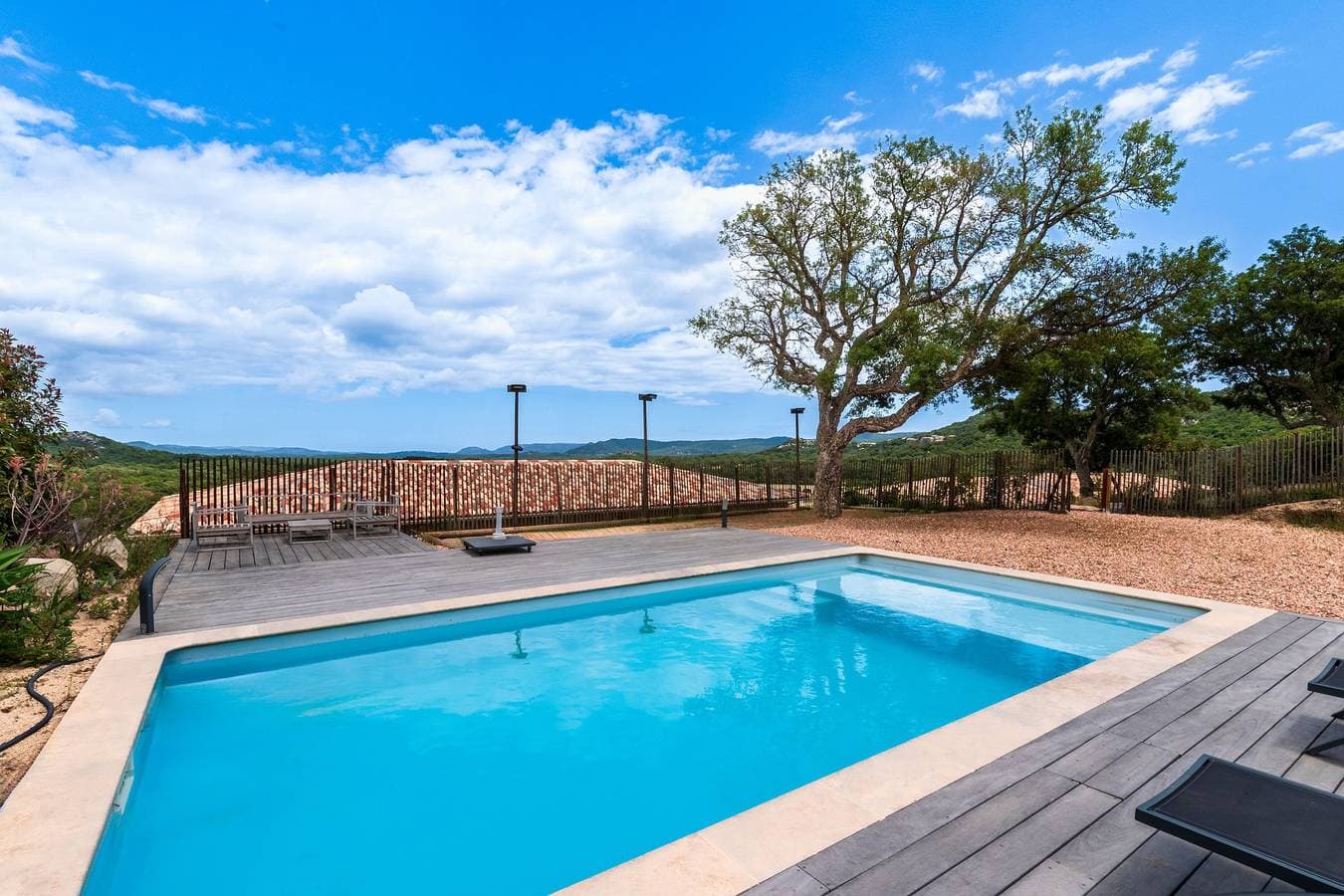 Foto 3 von 15: Maison Mawie - Vue montagne, piscine & jacuzzi