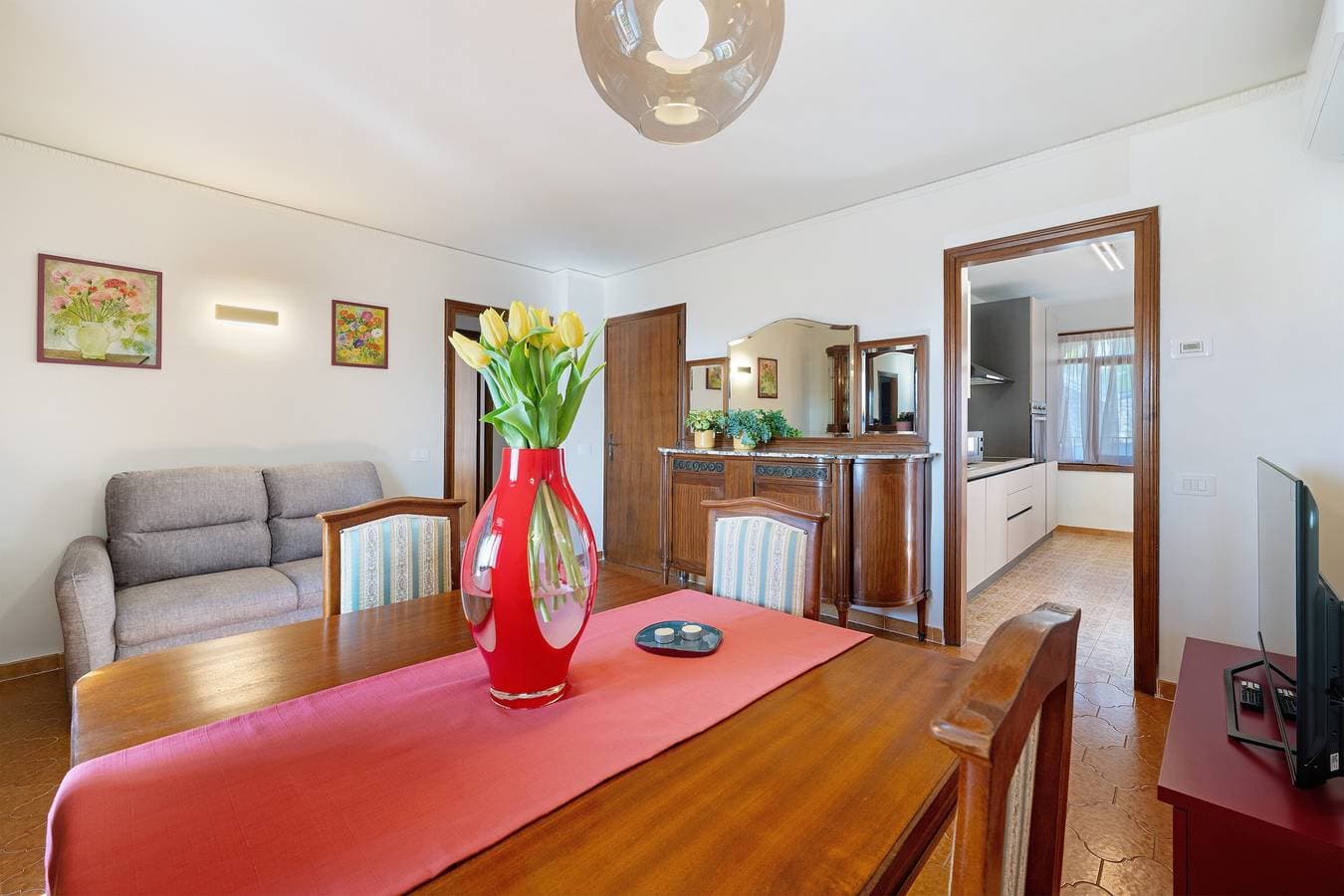 Foto 11 von 39: Ferienwohnung 'Ca' Due Cuori' mit Seeblick, WLAN und Klimaanlage