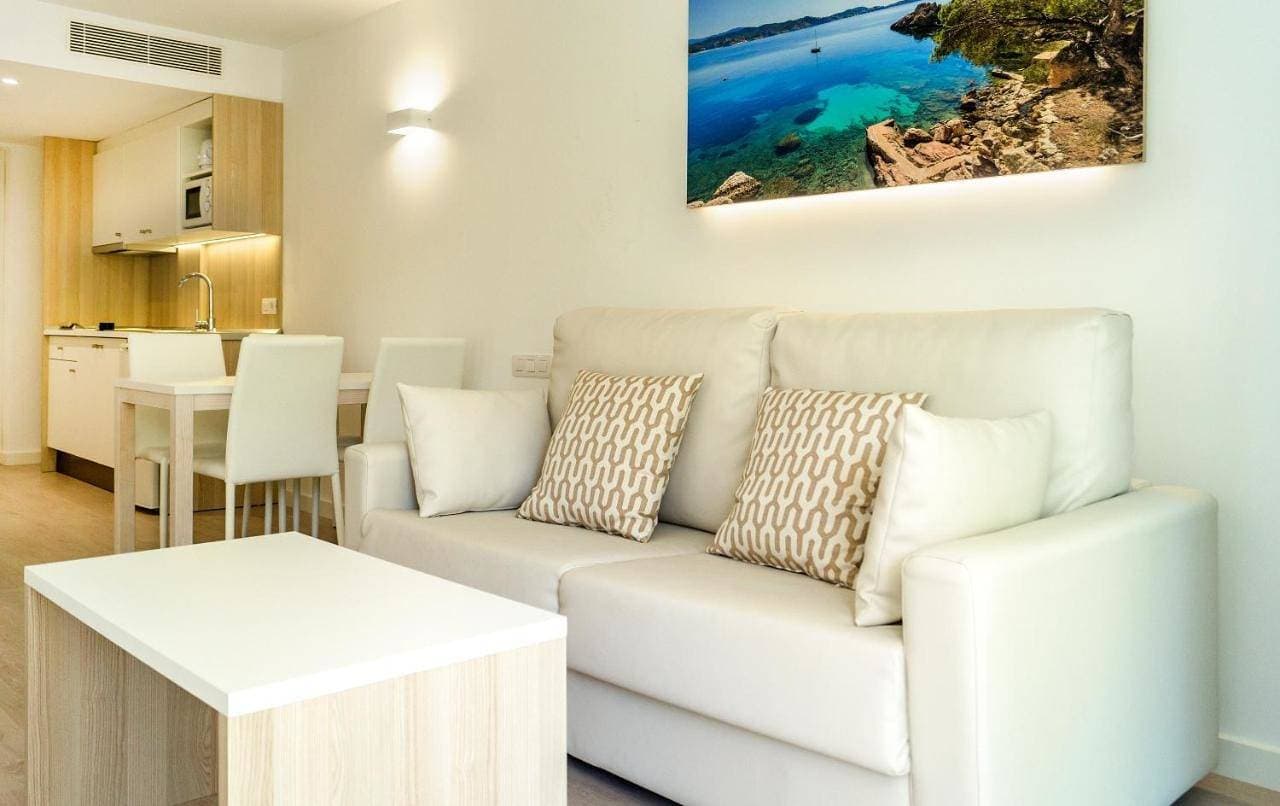 Foto 4 von 10: Studio ( 3 adults + 1 child )