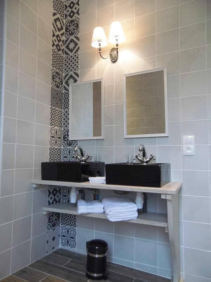 Foto 7 von 7: Triple Room with Private Bathroom