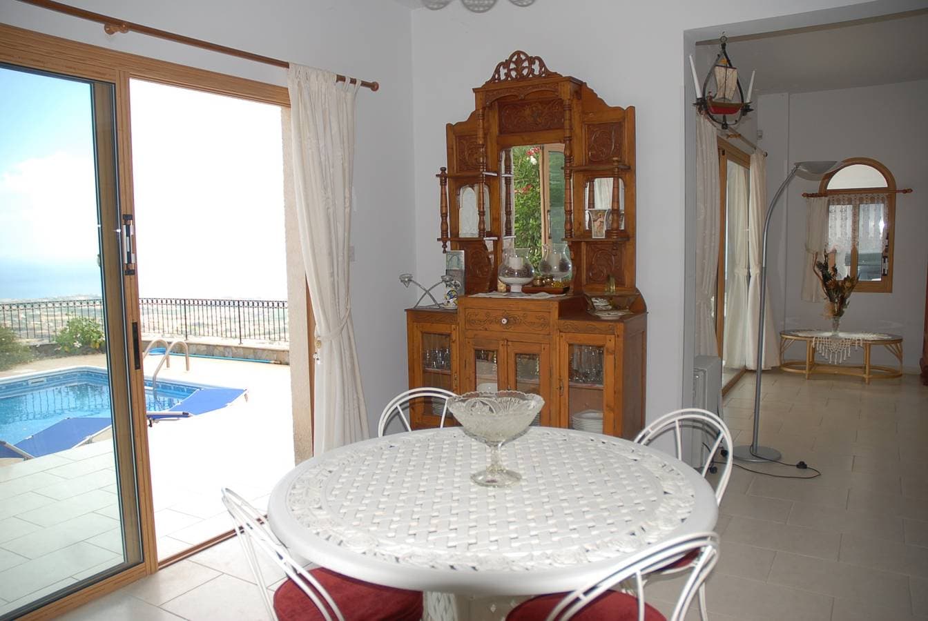 Foto 5 von 36: Peyia Villa mit Meerblick, privatem Pool und Garten