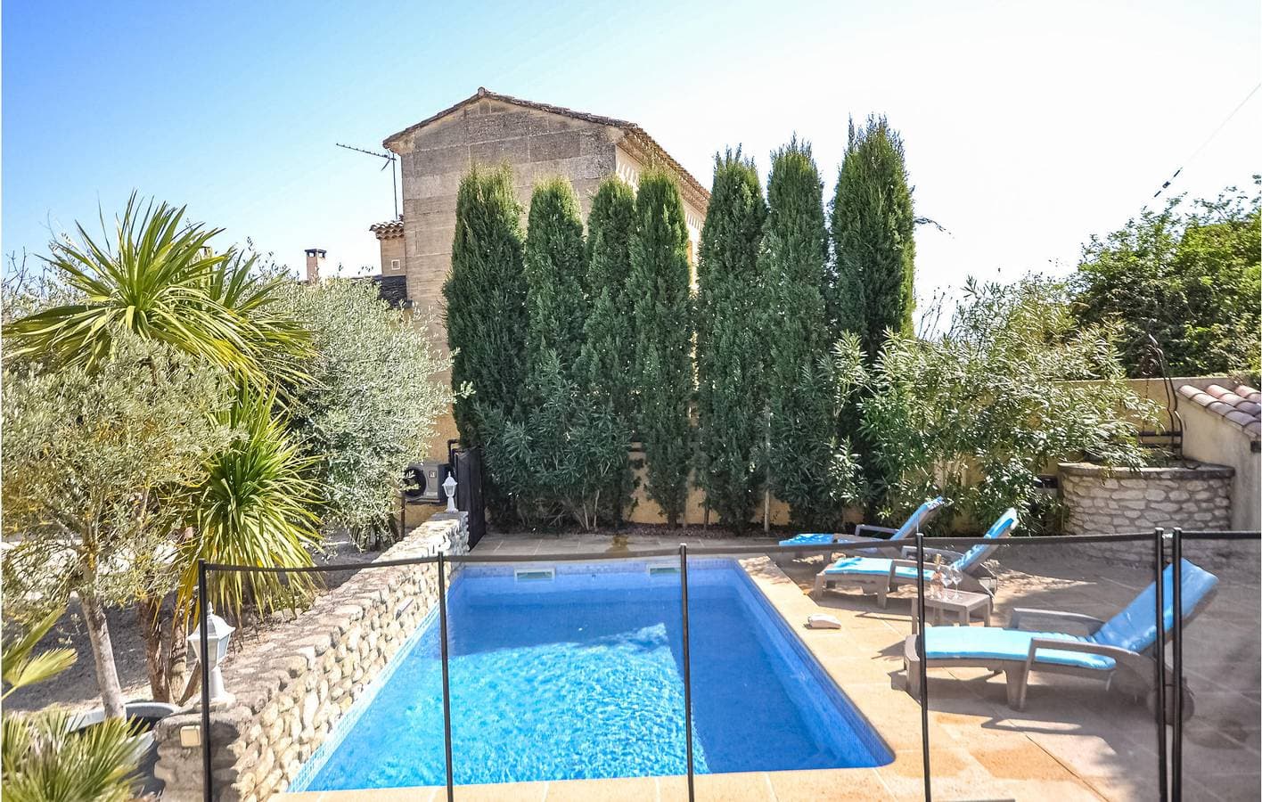 Foto 2 von 32: Sorgue Garden Wohnung mit AC, Pool und Parkplatz