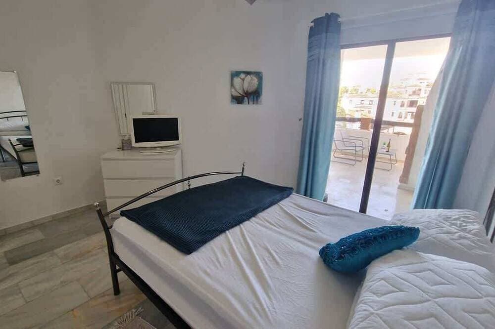 Foto 3 von 30: Sunny Calahonda Apartment with Pool & Walk to Beach