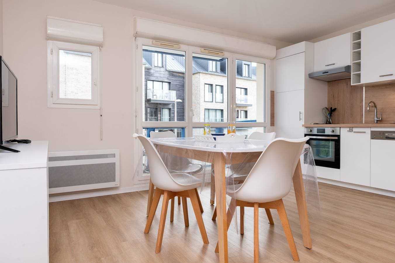 Foto 7 von 22: Ferienwohnung 'L'Optimist' mit Hafenlage, nahe Strand, Thalasso, Parkplatz, ohne Wäsche & Reinigung