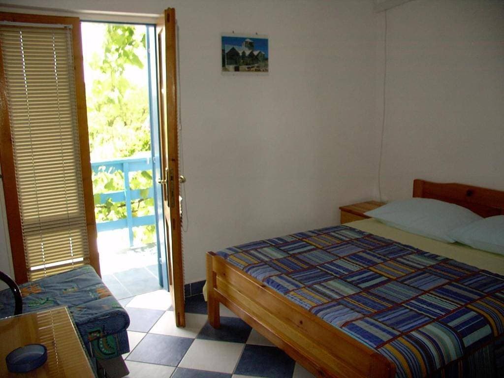 Foto 10 von 47: Studioapartment in Sućuraj mit Meerblick, Balkon, Klimaanlage, W-Lan (3560-3)