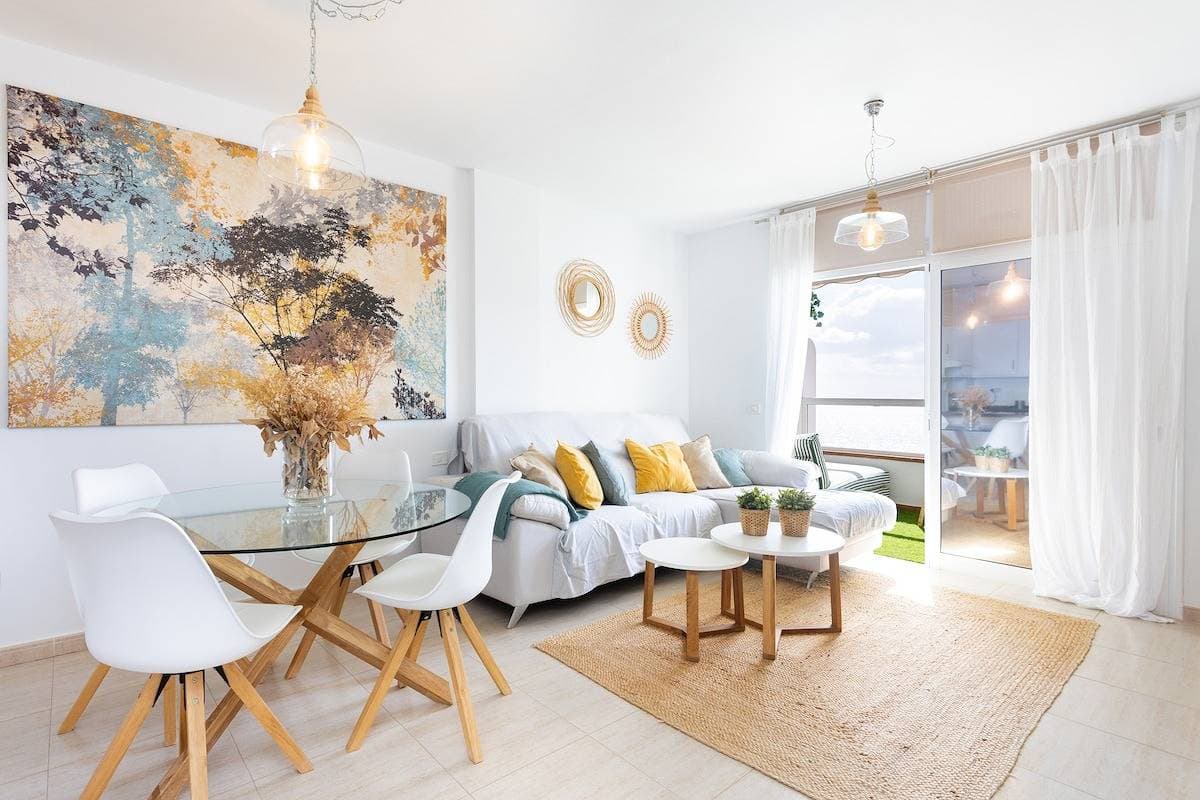 Foto 3 von 52: Ferienwohnung für 4 Personen mit Terrasse