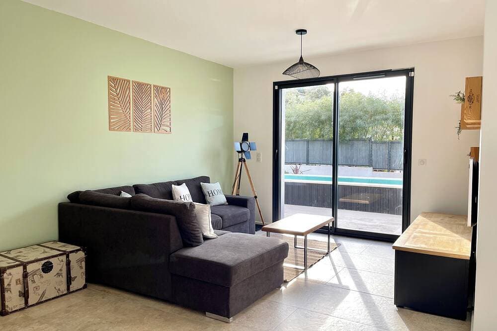 Foto 8 von 30: Charming 3-star villa of 110m2 with swimming pool 20' from the sea in a quiet location