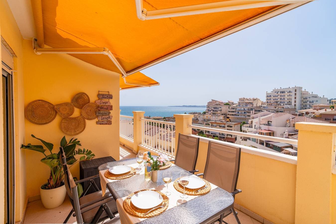 Foto 4 von 51: Cubo's Benalmadena Apartment Pool & Parking