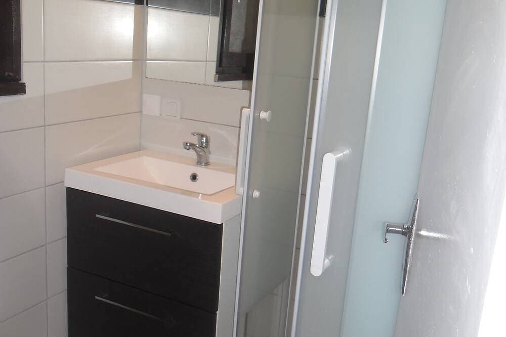 Foto 5 von 9: Maison 4 Personnes 400m de la Plage Piscine Jardin Clos, Parking Privé, Fibre ,