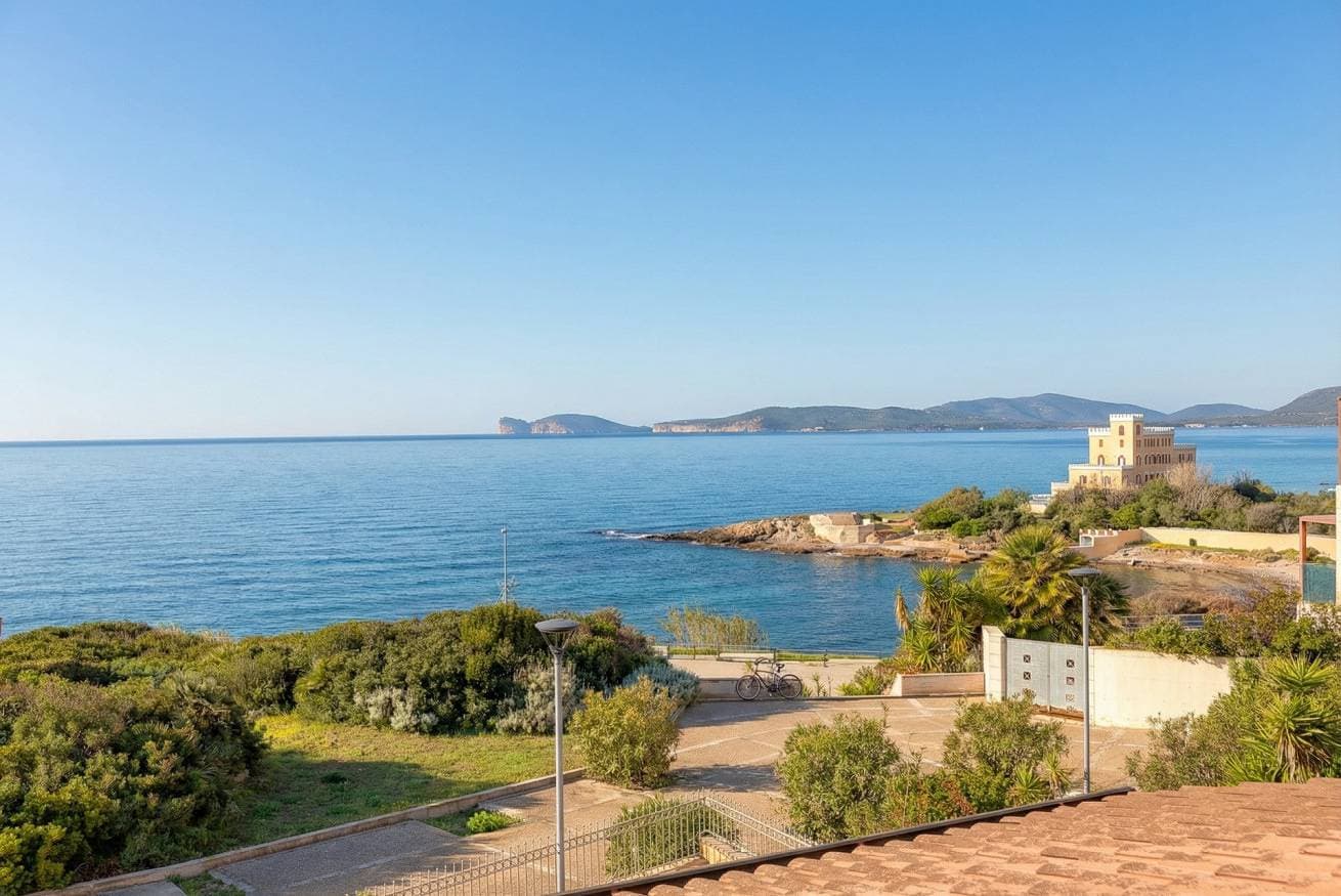 Foto 12 von 35: Vittoria Penthouse im Zentrum von Alghero mit großer Terrasse mit Blick auf das Meer, Parkplatz