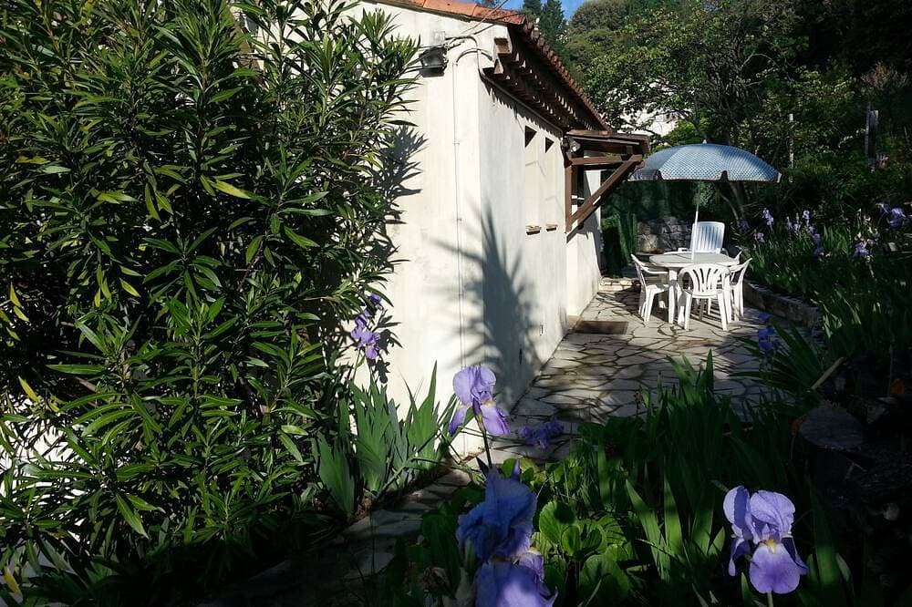65m2 Wohnung, unabhängig in Villa, Terrasse, Garten und Parkplatz, 5 Pers. 1