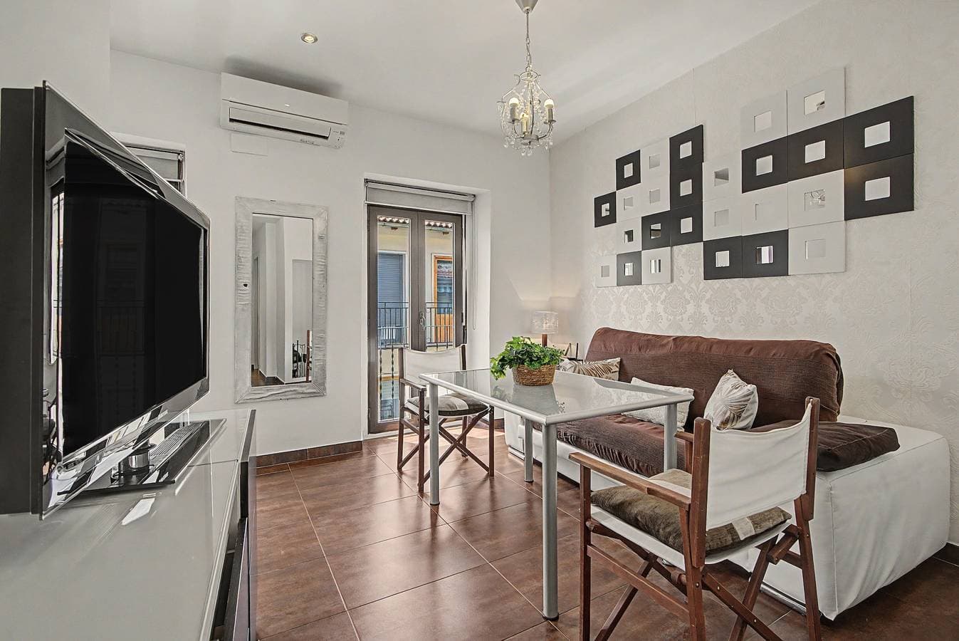 Foto 10 von 35: Apartment 'Alcalá Zona Centro' mit Balkon, WLAN und Klimaanlage
