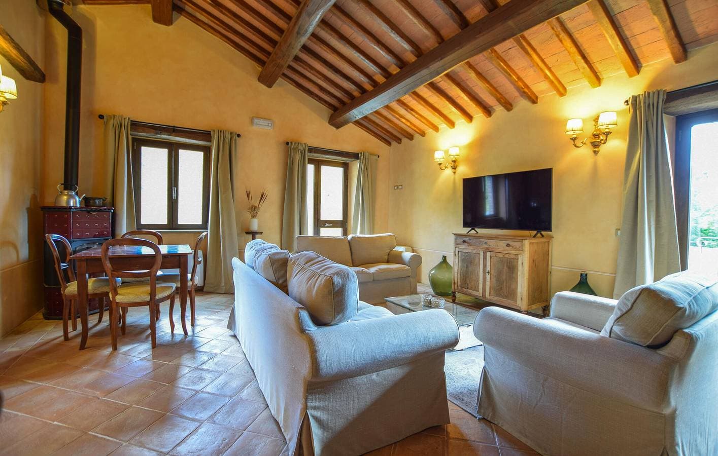 Foto 5 von 37: Gemütliche 315 m² große Wohnung mit Pool und Garten, 1 km vom Tiber entfernt