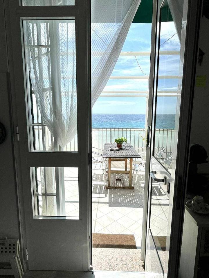 Foto 12 von 27: Apartment with Sea View