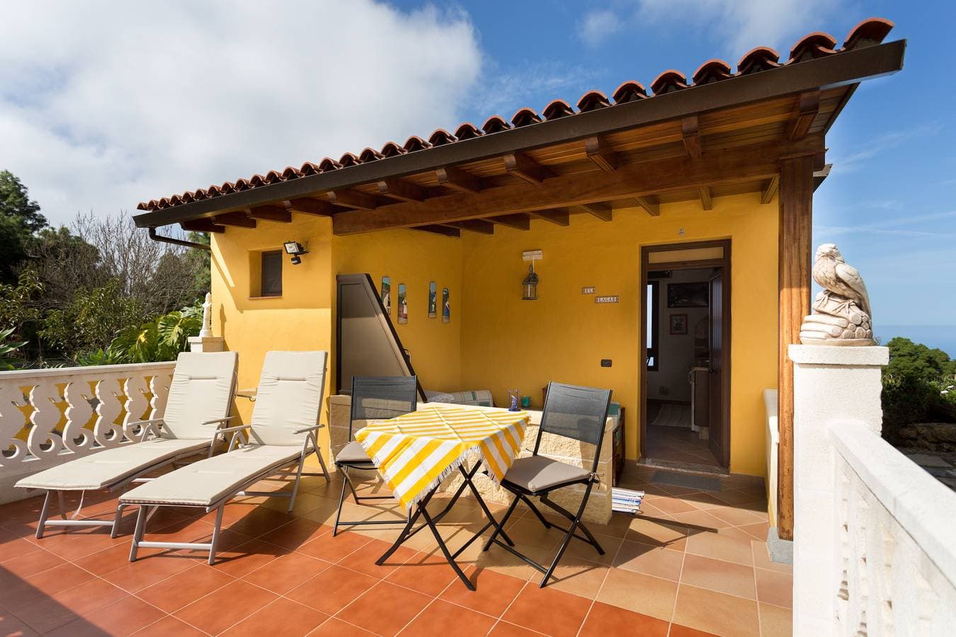 Foto 4 von 26: Bungalow in Finca mit Weinanbau & Traumaussicht,fibre WLAN gratis
