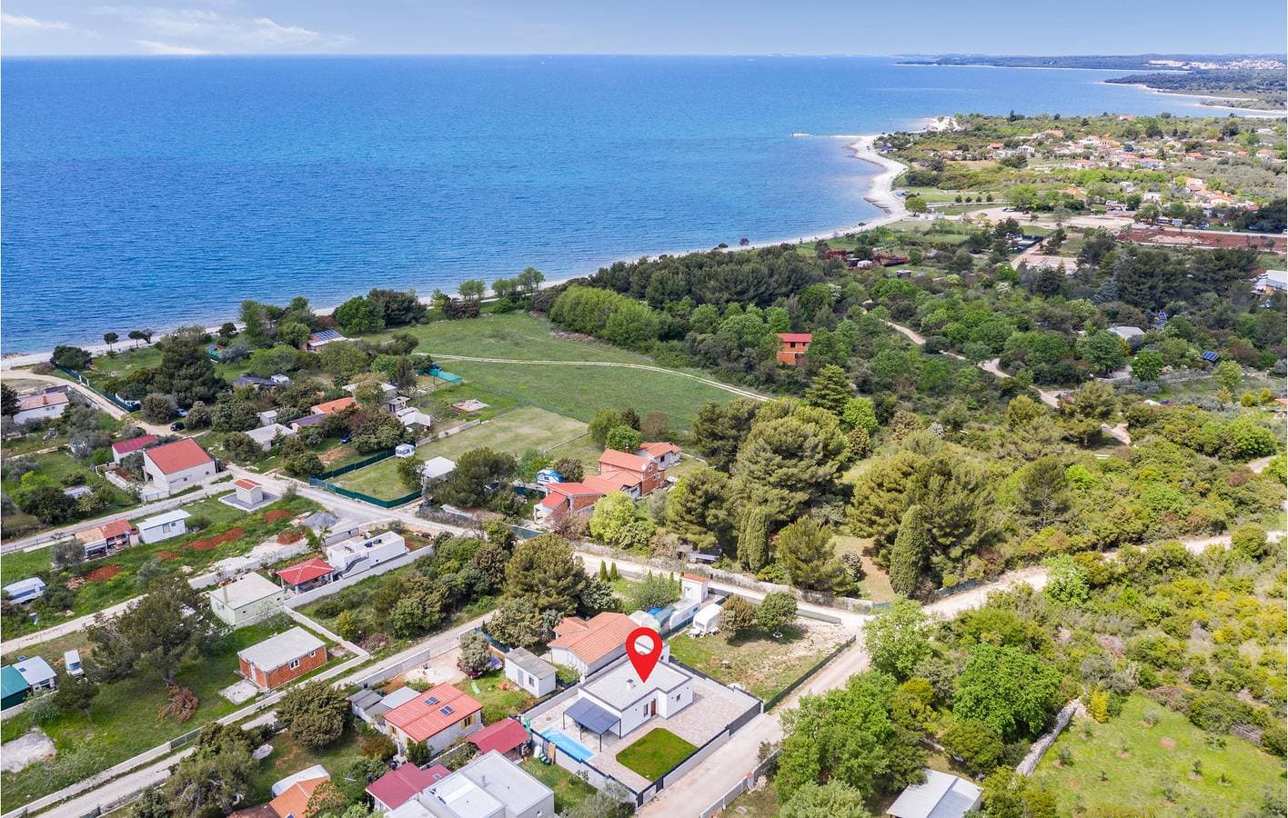 Foto 3 von 34: Apartment am Meer mit Terrasse, WLAN, Parkplatz und in der Nähe des Strandes von Fažana