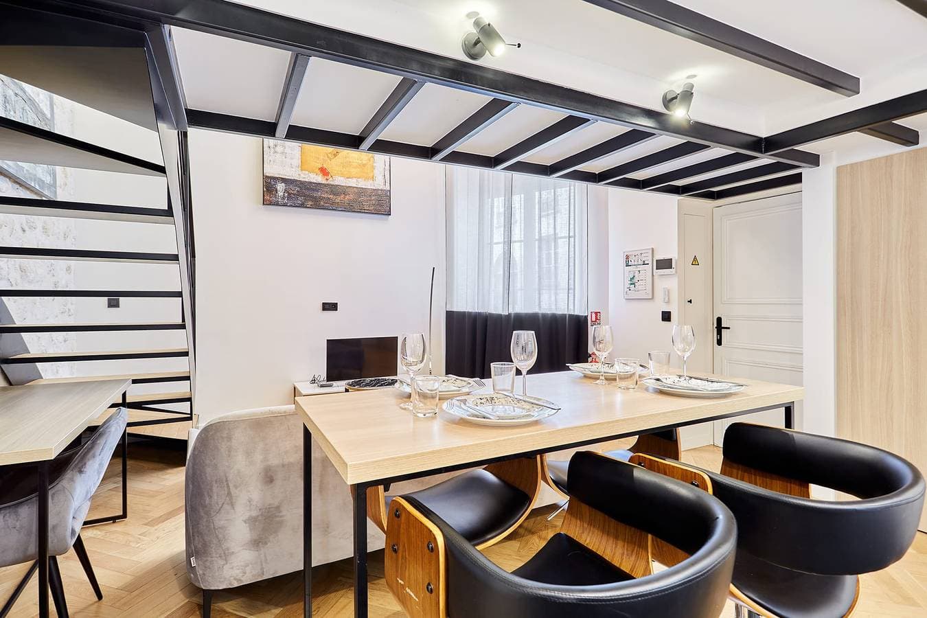 Foto 6 von 16: Charming Duplex Loft - Paris City Center